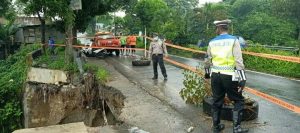 Amblas, Hati-Hati Lewat Jalan Sisingamangaraja Pematangsiantar Menuju Parapat 