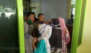 Video Oknum Petugas Satpol PP Bentak Ibu-Ibu di Kantor Wali Kota Sidimpuan Viral