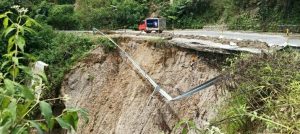 Longsor, Jalinsum Pematangsiantar-Parapat Terancam Putus