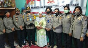 Kapolres Tapsel Beri Tali Asih ke Wakawuri Dan Purnawirawan Polri