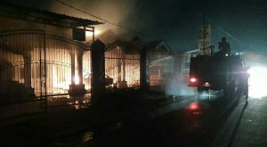 Sadis!..Rumah Ketua Pemekaran Sergai Diduga Dibakar OTK, Satu Unit Mobil Hangus