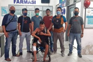 Nekat Serang Polisi Pakai Kunci T, Kaki Si Kumis  Ditembak