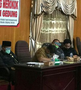 Beredar Foto 3 Pejabat Pemkot Sidimpuan Diduga Tidur di Ruang Sidang