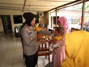 Kapolres Padangsidimpuan Santuni Anak Korban Pembunuhan di Simarsayang