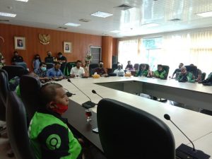 Merasa Ditindas Aplikator, Ratusan Driver Ojol Unjukrasa di DPRD Medan 