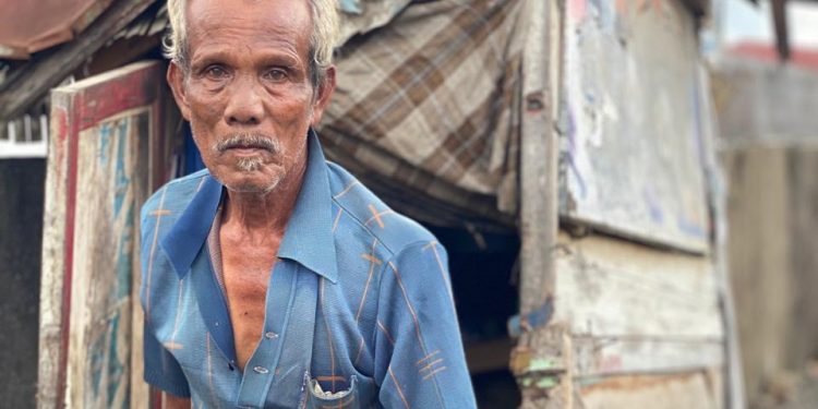 Pria Lansia Penderita Struk Ini Tinggal Didalam Gerobak Di 