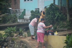 Diusianya Yang Ke-19, Warga Sidimpuan Masih Mencuci Pakaian Di Parit