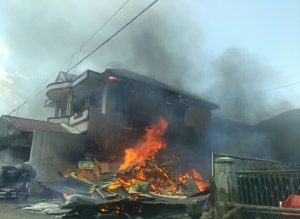 Heboh! Dua Rumah di Kelurahan Ujung Padang, Sidimpuan Terbakar