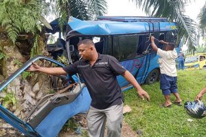 Bus PT Luhur Kontra KUPJ, Belasan Orang Luka-Luka