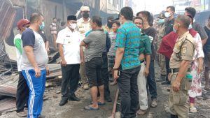 Ratusan Kios Pedagang Pajak Lama Perbaungan  Terbakar