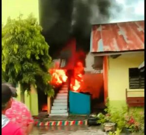 Jelang Magrib, Gedung SMP Negeri 6 Padangsidimpuan Terbakar