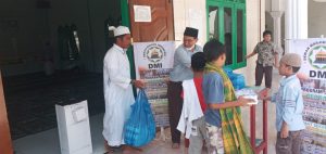 Mantap! Libatkan BKM Masjid,  DMI Padangsidimpuan Kembali Gelar Jumat Berbagi di Nusa Indah