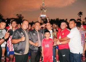 Bungkam Porgemas FC di Laga Final, Bina Remaja FC Angkat Tropi Bergengsi Piala Bupati Tapteng