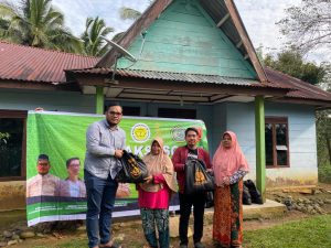 Fajar Dalimunthe Bagikan 800 Paket Sembako Kabareskrim Polri di Sidimpuan