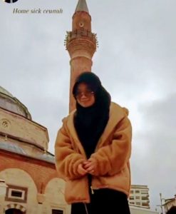 Syifa Rizkiyah, Mahasiswa Asal Tapsel di Turki Jalani Puasa Pertama Tanpa Orangtua