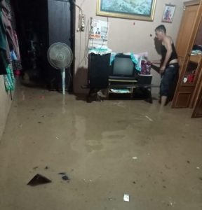 Hujan Lebat! Puluhan Rumah Warga Tergenang Banjir, Satu Rumah Tertimbun Longsor di Sidimpuan