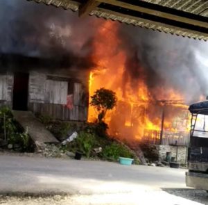 Kebakaran di Desa Tombang Kaluang, Batang Natal, Tiga Rumah Ludes Dilalap Api