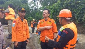 Turunkan 3 Perahu Karet, Tim Gabungan Lakukan Pencarian Bocah yang Hilang di Sidimpuan