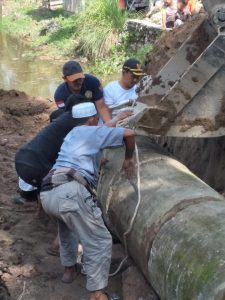 Cegah Banjir, Pemdes Tabuyung Normalisasi Parit Sepanjang 6.000 Meter