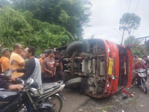 Bus Terbalik di Tapsel, 27 Penumpang Luka-Luka