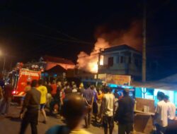 Malam-malam, Rumah Padat Penduduk Terbakar di Padangsidimpuan