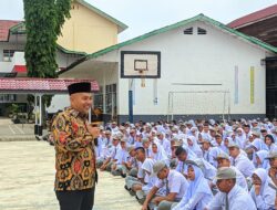 Rusydi Nasution Motivasi Siswa SMA N 1 Padangsidimpuan