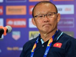 Nasib Malang Mantan Pelatih Timnas Vietnam, Dirampok Mantan Anak Asuhnya di Acara Amal!