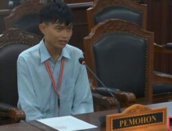 Pemuda Asal Kalimantan ini Gugat UU Pilkada