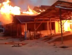 Gegara Bakar Sampah, 3 Unit Rumah di Madina Terbakar
