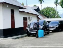 Geledah Kantor PT DNG di Sidimpuan, KPK Bawa 1 Koper  Warna Biru