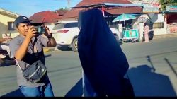 Jumpa Wartawan, Saksi Dugaan Korupsi Pembangunan Jalan di Sumut Tutupi Wajah Setelah Diperiksa KPK