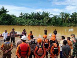 Warga Tembung yang Hanyut di Tapus Belum Ditemukan, Basarnas Madina Lanjutkan Pencarian Besok